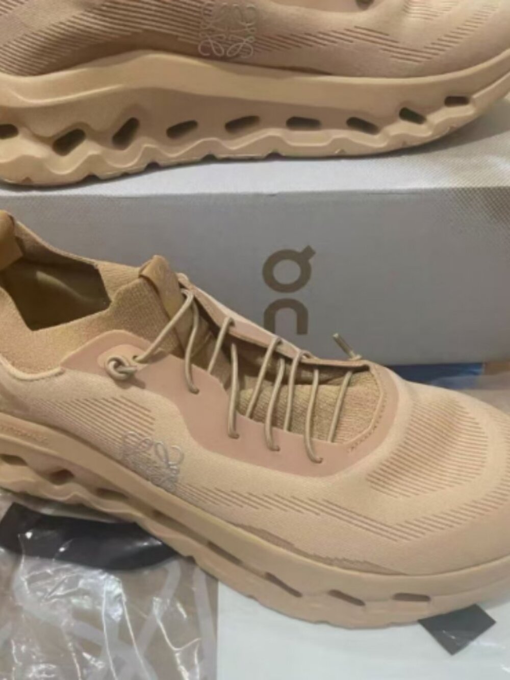 Loewe x On Cloudtilt Beige Mesh Sneakers - Picture 2 of 6